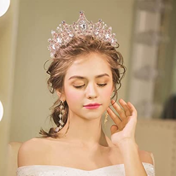 Wedding Crown Tiara - Picture 10 of 16